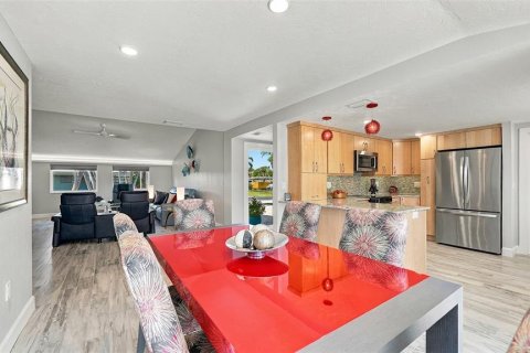 Villa ou maison à vendre à Sarasota, Floride: 3 chambres, 152.36 m2 № 2431009 - photo 30