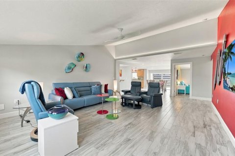 Villa ou maison à vendre à Sarasota, Floride: 3 chambres, 152.36 m2 № 2431009 - photo 12