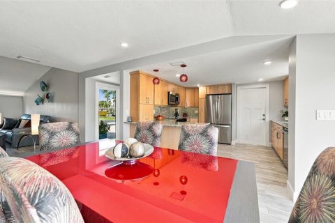 Villa ou maison à vendre à Sarasota, Floride: 3 chambres, 152.36 m2 № 2431009 - photo 15