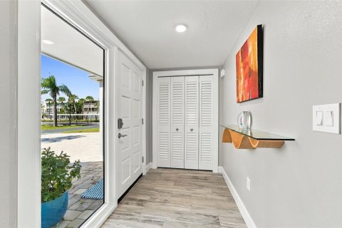 Villa ou maison à vendre à Sarasota, Floride: 3 chambres, 152.36 m2 № 2431009 - photo 9