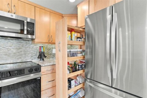 Villa ou maison à vendre à Sarasota, Floride: 3 chambres, 152.36 m2 № 2431009 - photo 21