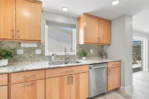 Villa ou maison à vendre à Sarasota, Floride: 3 chambres, 152.36 m2 № 2431009 - photo 19
