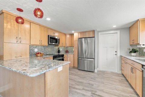 Villa ou maison à vendre à Sarasota, Floride: 3 chambres, 152.36 m2 № 2431009 - photo 16