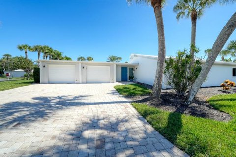 Villa ou maison à vendre à Sarasota, Floride: 3 chambres, 152.36 m2 № 2431009 - photo 5