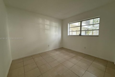 Copropriété à louer à Miami, Floride: 2 chambres, 85.47 m2 № 1952321 - photo 7