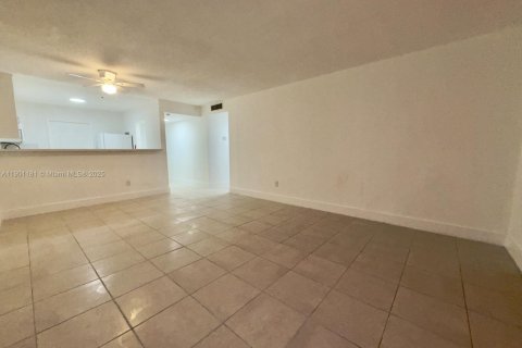 Copropriété à louer à Miami, Floride: 2 chambres, 85.47 m2 № 1952321 - photo 5