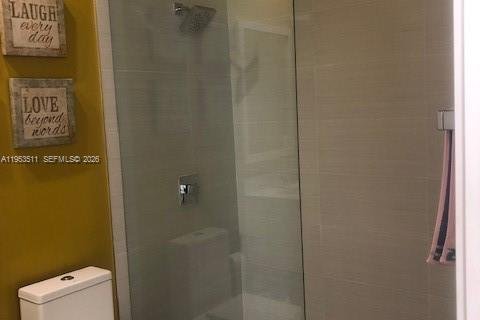 Adosado en alquiler en Miami, Florida, 3 dormitorios, 241.45 m2 № 2007888 - foto 4