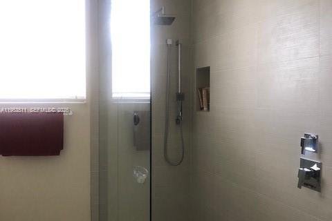 Adosado en alquiler en Miami, Florida, 3 dormitorios, 241.45 m2 № 2007888 - foto 7