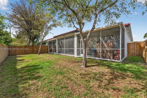 Casa en venta en Homestead, Florida, 4 dormitorios, 191.38 m2 № 2047143 - foto 25