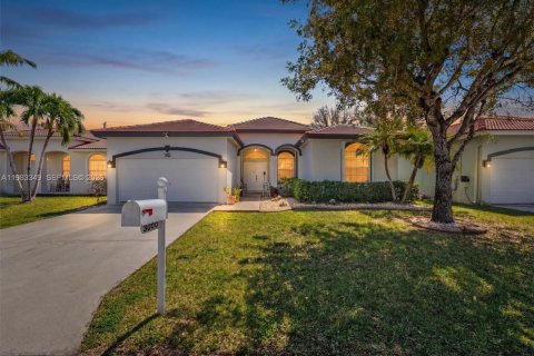 Casa en venta en Homestead, Florida, 4 dormitorios, 191.38 m2 № 2047143 - foto 5