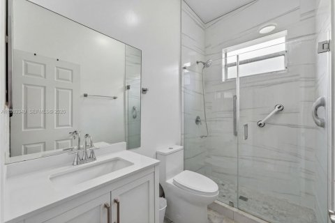 Casa en venta en Homestead, Florida, 4 dormitorios, 191.38 m2 № 2047143 - foto 12