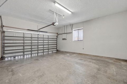 Casa en venta en Homestead, Florida, 4 dormitorios, 191.38 m2 № 2047143 - foto 26