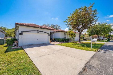 Casa en venta en Homestead, Florida, 4 dormitorios, 191.38 m2 № 2047143 - foto 2