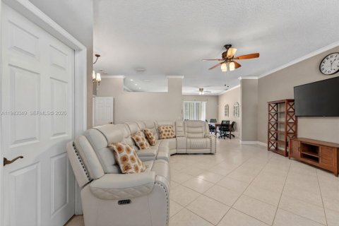 Casa en venta en Homestead, Florida, 4 dormitorios, 191.38 m2 № 2047143 - foto 17