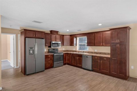 Casa en venta en Polk City, Florida, 4 dormitorios, 110.74 m2 № 1911191 - foto 8