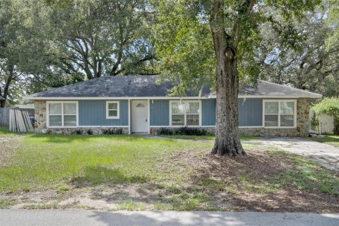 Casa en venta en Polk City, Florida, 4 dormitorios, 110.74 m2 № 1911191 - foto 2