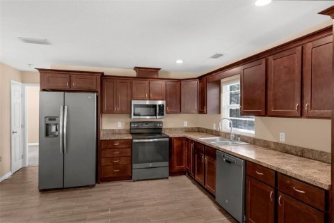 Casa en venta en Polk City, Florida, 4 dormitorios, 110.74 m2 № 1911191 - foto 9