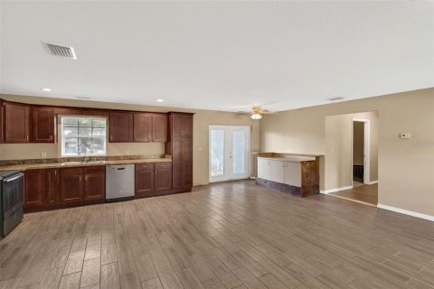 Casa en venta en Polk City, Florida, 4 dormitorios, 110.74 m2 № 1911191 - foto 6