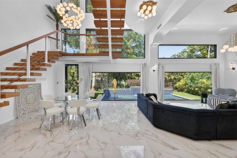 House in Biscayne Park, Florida 4 bedrooms, 346.25 sq.m. № 2059063 - photo 30