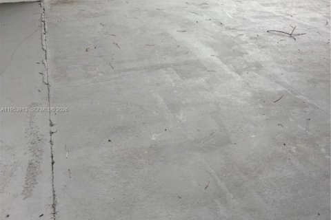 House in Miami, Florida 4 bedrooms, 156.26 sq.m. № 2009313 - photo 16