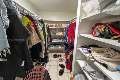 Condo in Miami, Florida, 1 bedroom № 1923813 - photo 8