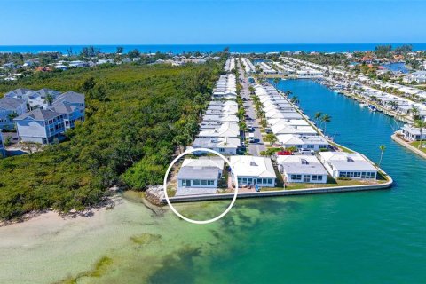 House in Longboat Key, Florida 2 bedrooms, 129.97 sq.m. № 2166022 - photo 4