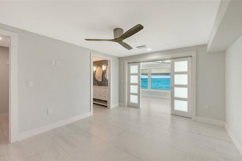 House in Longboat Key, Florida 2 bedrooms, 129.97 sq.m. № 2166022 - photo 28