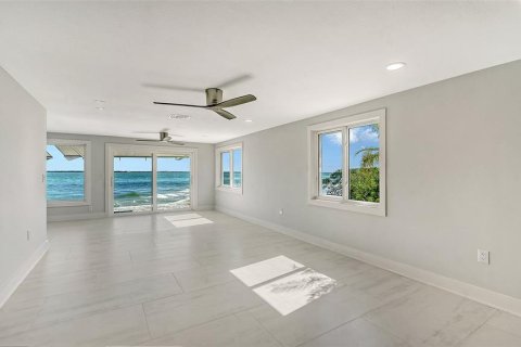 House in Longboat Key, Florida 2 bedrooms, 129.97 sq.m. № 2166022 - photo 18