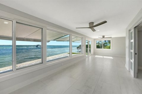 House in Longboat Key, Florida 2 bedrooms, 129.97 sq.m. № 2166022 - photo 20