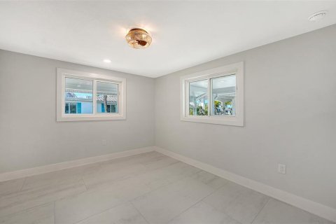 House in Longboat Key, Florida 2 bedrooms, 129.97 sq.m. № 2166022 - photo 30