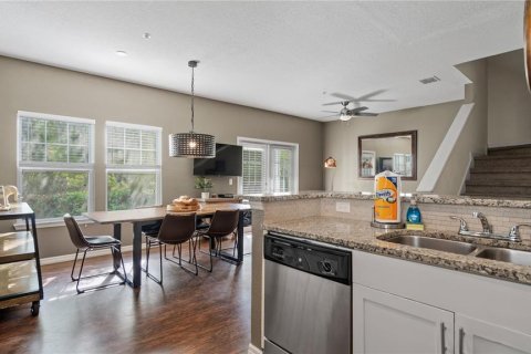 Townhouse in Kissimmee, Florida 4 bedrooms, 157.38 sq.m. № 2144847 - photo 11