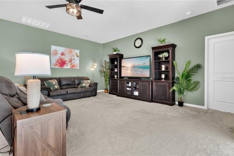 House in Apopka, Florida 4 bedrooms, 235.51 sq.m. № 1882780 - photo 3