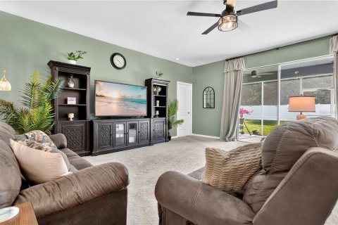 House in Apopka, Florida 4 bedrooms, 235.51 sq.m. № 1882780 - photo 2