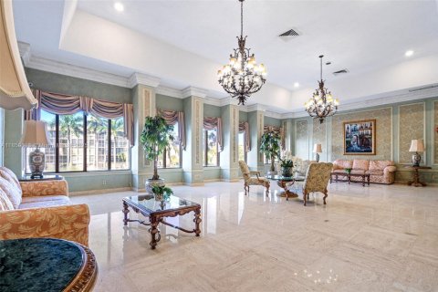 Condominio en alquiler en Hallandale Beach, Florida, 2 dormitorios, 130.06 m2 № 1877924 - foto 24