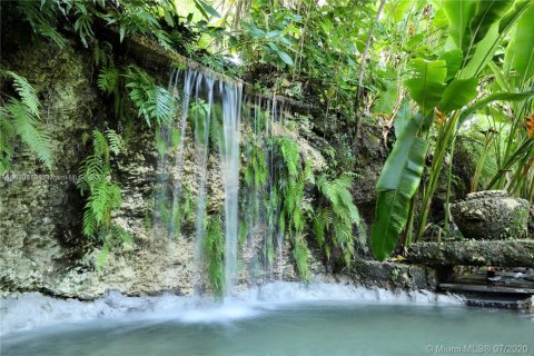 Снять в аренду виллу или дом в Пайнкрест, Флорида 6 спален, 448.25м2, № 1958340 - фото 21