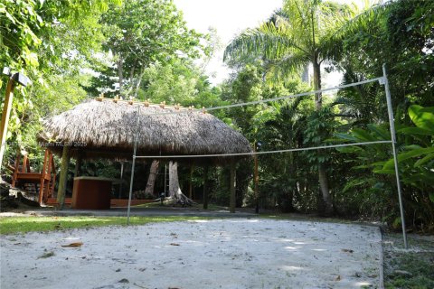 Снять в аренду виллу или дом в Пайнкрест, Флорида 6 спален, 448.25м2, № 1958340 - фото 16