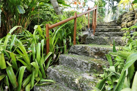 Снять в аренду виллу или дом в Пайнкрест, Флорида 6 спален, 448.25м2, № 1958340 - фото 20