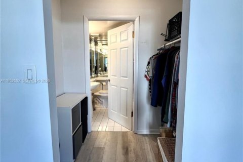 Copropriété à vendre à Miami Beach, Floride: 44.59 m2 № 2007362 - photo 11