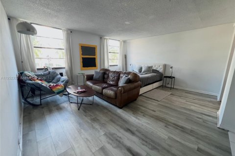 Copropriété à vendre à Miami Beach, Floride: 44.59 m2 № 2007362 - photo 7