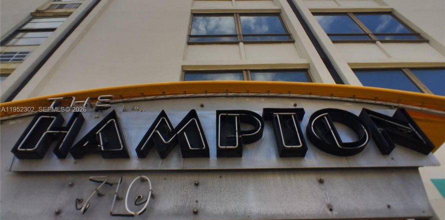 Studio à Condo à Miami Beach, Floride  № 2007362