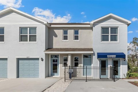 Townhouse in Palm Harbor, Florida 3 bedrooms, 136.01 sq.m. № 1805733 - photo 1