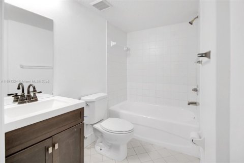 Copropriété à vendre à Homestead, Floride: 2 chambres, 76.37 m2 № 1928411 - photo 12