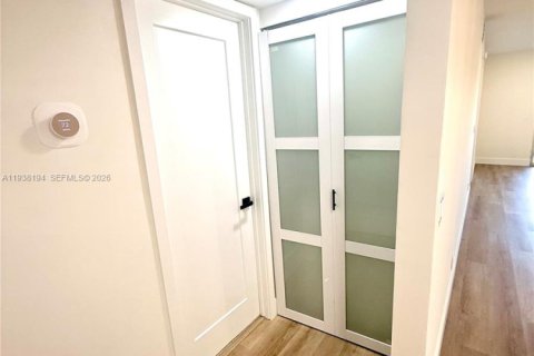 Condominio en alquiler en Pembroke Pines, Florida, 2 dormitorios, 110.74 m2 № 1996265 - foto 7