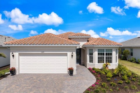 House in Englewood, Florida 3 bedrooms, 207.08 sq.m. № 1625128 - photo 1
