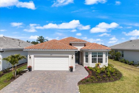 House in Englewood, Florida 3 bedrooms, 207.08 sq.m. № 1625128 - photo 2