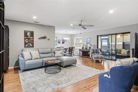 Villa ou maison à vendre à Sarasota, Floride: 2 chambres, 114.83 m2 № 2345644 - photo 4