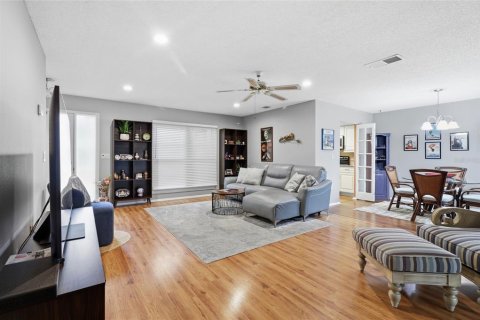 Villa ou maison à vendre à Sarasota, Floride: 2 chambres, 114.83 m2 № 2345644 - photo 5