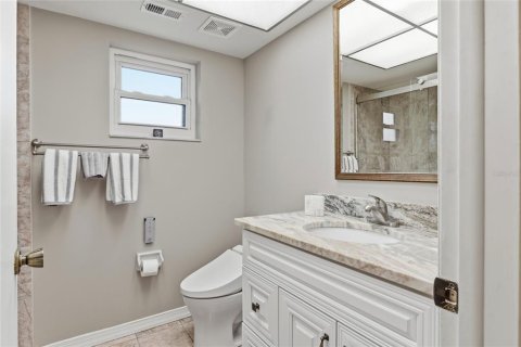 Villa ou maison à vendre à Sarasota, Floride: 2 chambres, 114.83 m2 № 2345644 - photo 14