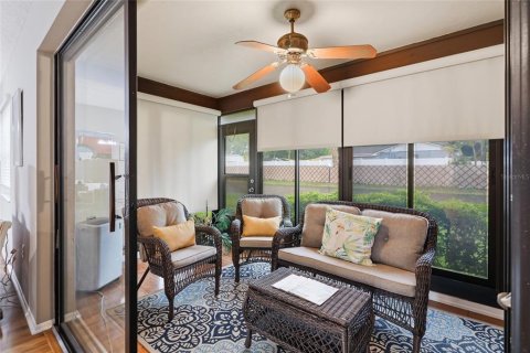 Villa ou maison à vendre à Sarasota, Floride: 2 chambres, 114.83 m2 № 2345644 - photo 18