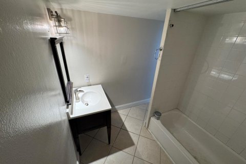 Condo in North Palm Beach, Florida, 2 bedrooms  № 2177028 - photo 23